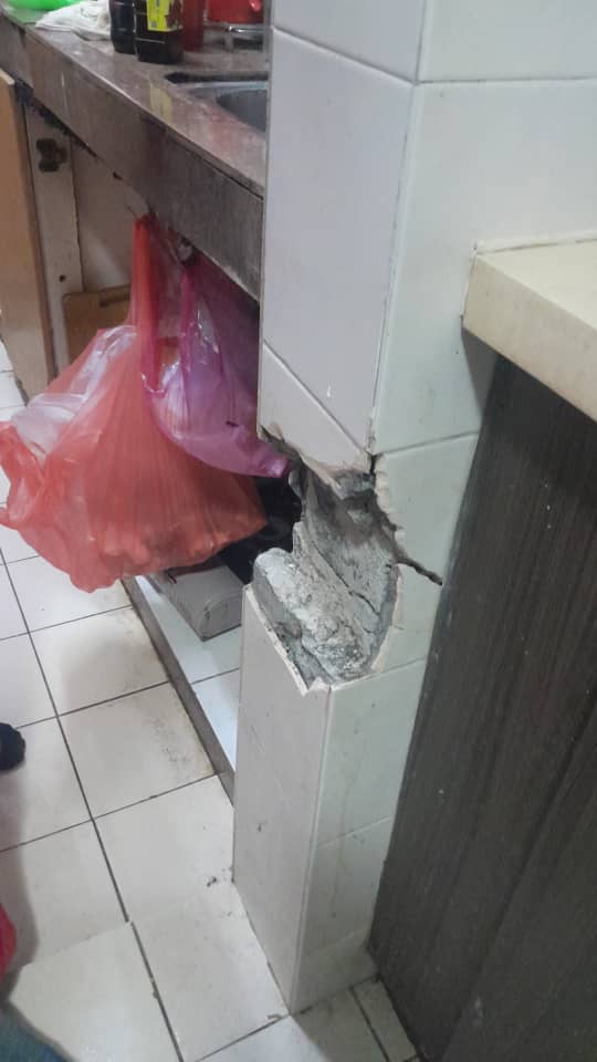 ? KENAPA RETAK DINDING BERLAKU?